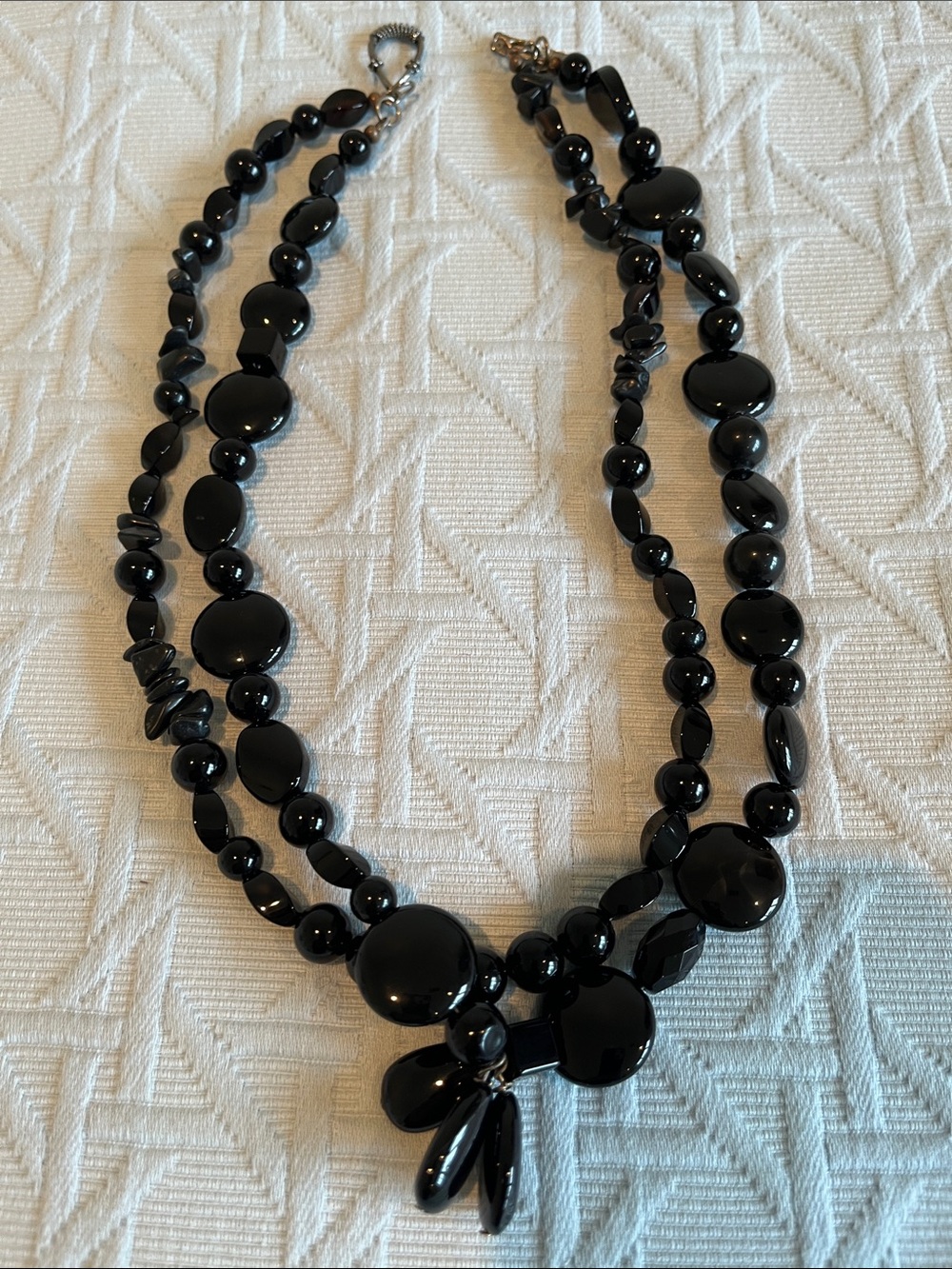 Black doubles strand necklace